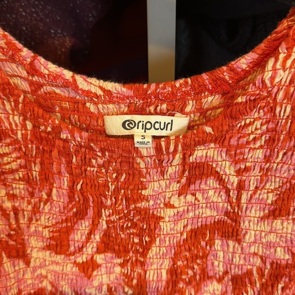 Rip Curl orange/pink sleeveless smocked side slits maxi dress size S - Picture 2 of 3